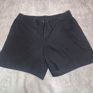 Woman’s Medium Black Shorts